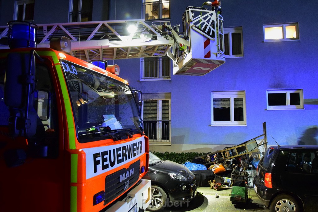 Feuer 2 Y Kellerbrand Koeln Ostheim Ruppinerstr P188.JPG - Miklos Laubert